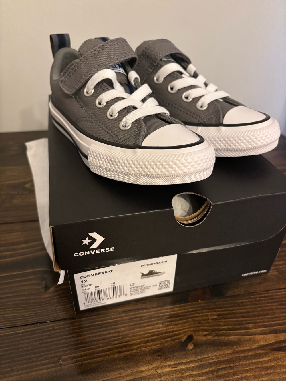 Converse Kids Low-Top Canvas Sneaker in Gray and White